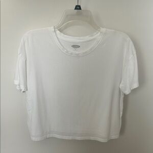 Old Navy Women's White Cropped Short Sleeve Tee, size medium